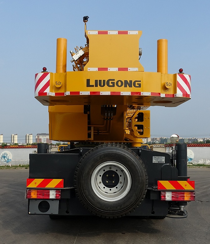 柳工牌CLG5410JQZ40汽车起重机公告图片