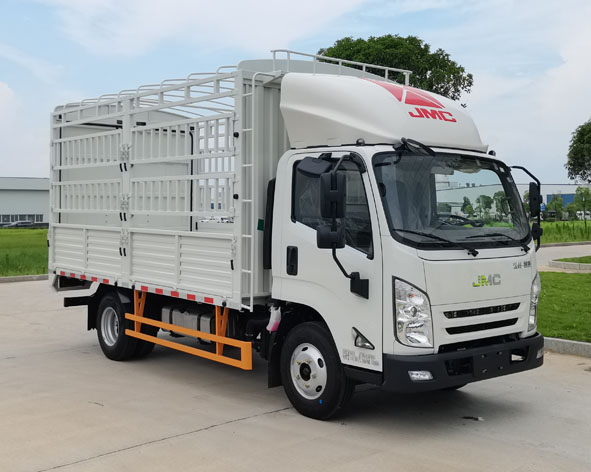 江鈴牌JX5045CCYTGE26倉柵式運(yùn)輸車公告圖片