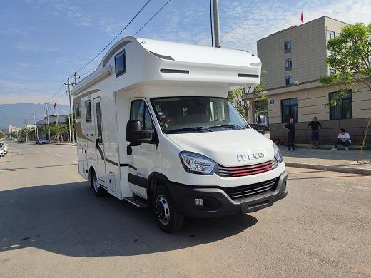 凱樂(lè)泰牌JYA5040XLJ-NJ1旅居車公告圖片