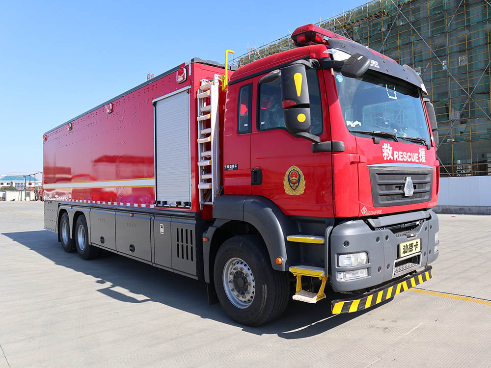 SJD5300TXFQC80/SDA型器材消防车图片