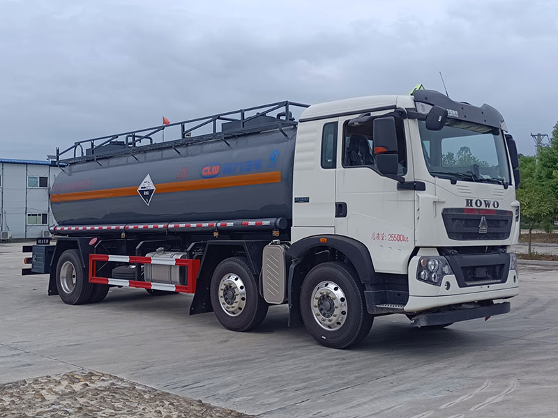 程力牌CL5261GFWZ6腐蝕性物品罐式運(yùn)輸車公告圖片