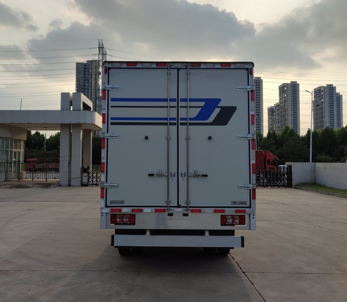宇通牌ZKH5043XXYBEV1A純電動(dòng)廂式運(yùn)輸車(chē)公告圖片