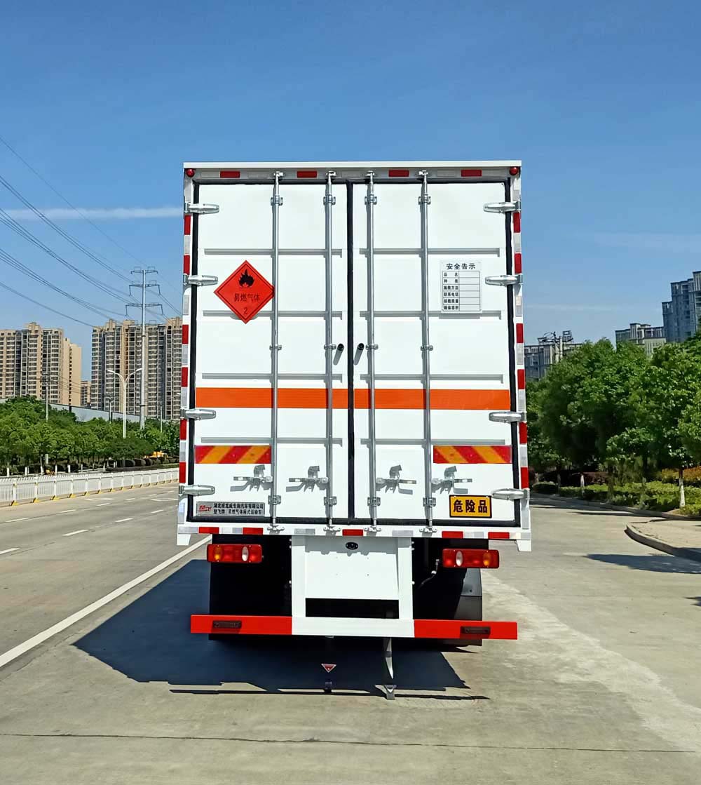 楚飛牌CLQ5260XRQ6D易燃?xì)怏w廂式運(yùn)輸車公告圖片