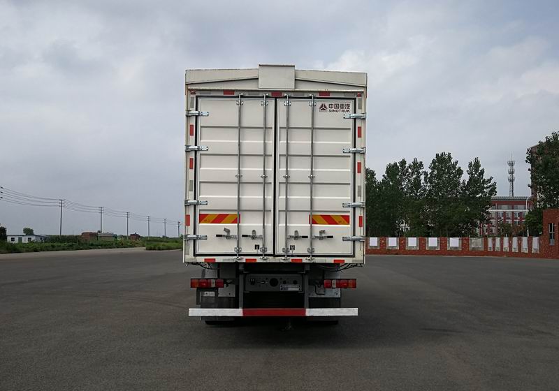 汕德卡牌ZZ5256XYKN56CHF1翼開啟廂式車公告圖片