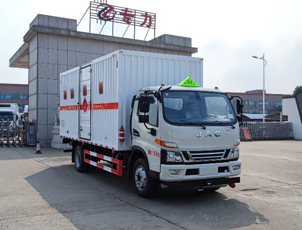 專力牌ZLC5120XRQH6易燃?xì)怏w廂式運(yùn)輸車公告圖片