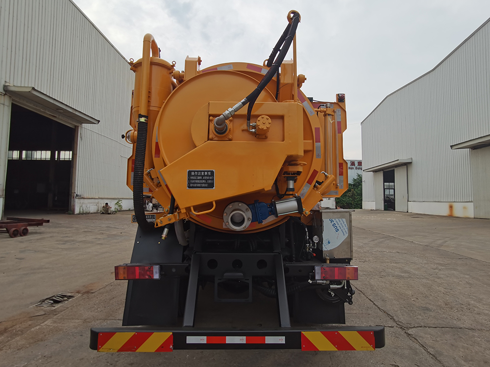 皇冠牌WZJ5181GQWE6清洗吸污車公告圖片