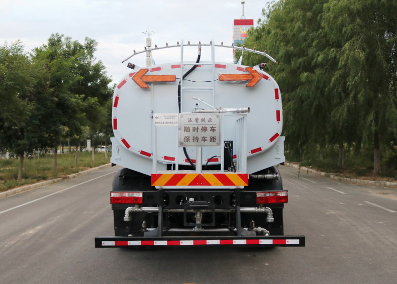 高漠牌GSK5180GQXEQBEV纯电动清洗车公告图片