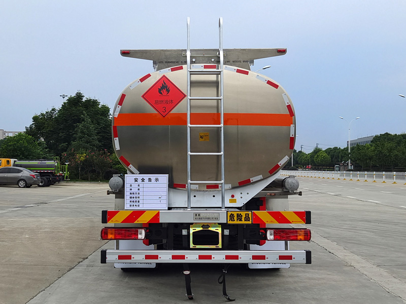 楚勝牌CSC5329GYYLB6A鋁合金運油車公告圖片