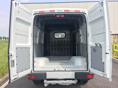 依維柯牌NJ5046XXYQZ3A廂式運輸車公告圖片