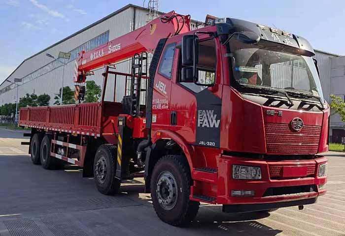 宏昌天馬牌HCM5310JSQCA6隨車(chē)起重運(yùn)輸車(chē)公告圖片