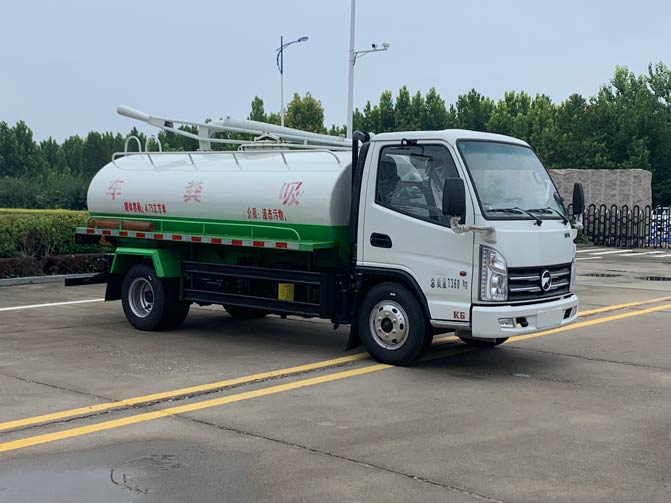 凱馬牌KMC5071GXEQ336D6吸糞車(chē)公告圖片