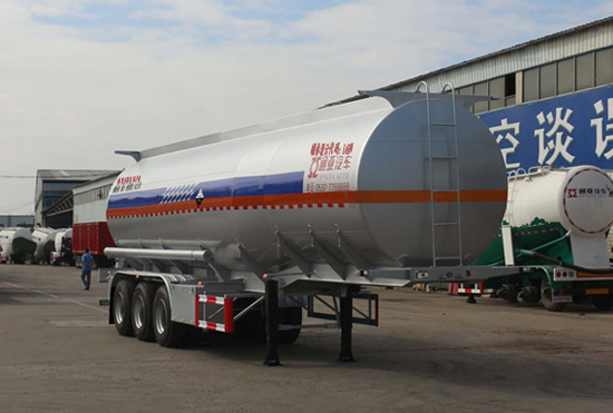 通亚达牌11米31.2吨3轴腐蚀性物品罐式运输半挂车(CTY9401GFWAS)