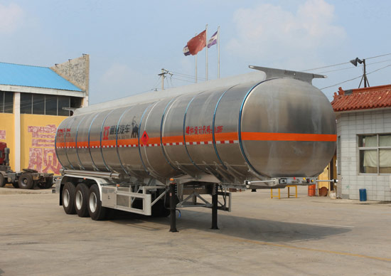 通亚达牌11米34吨3轴铝合金易燃液体罐式运输半挂车(CTY9401GRYL41)