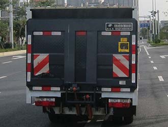 福龙马牌FLM5040XTYDGBEV纯电动密闭式桶装垃圾车公告图片