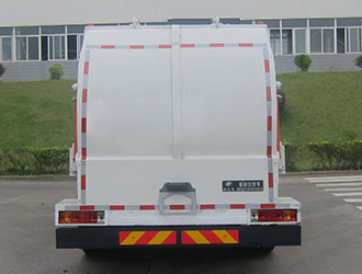 福龍馬牌FLM5180TCAYJ6餐廚垃圾車公告圖片