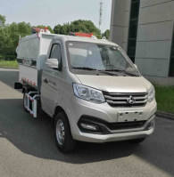 自装卸式垃圾车