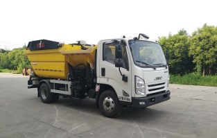 自装卸式垃圾车