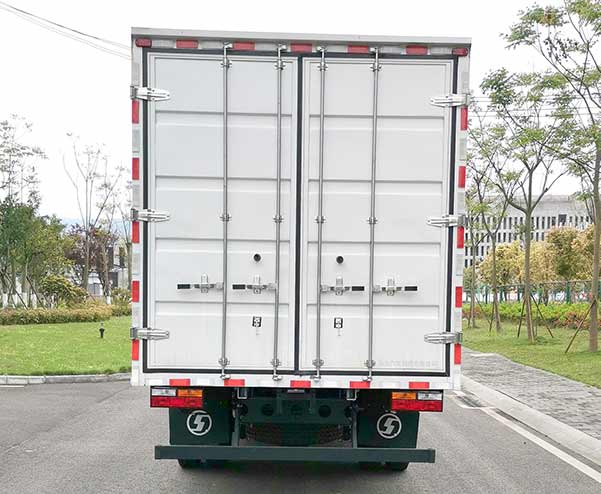 陜汽牌YTQ5111XXYKK421廂式運(yùn)輸車公告圖片