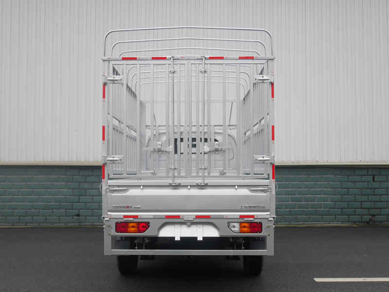 五菱牌LZW5028CCYPWV倉柵式運輸車公告圖片