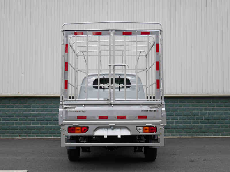 五菱牌LZW5028CCYSPWU倉柵式運(yùn)輸車公告圖片