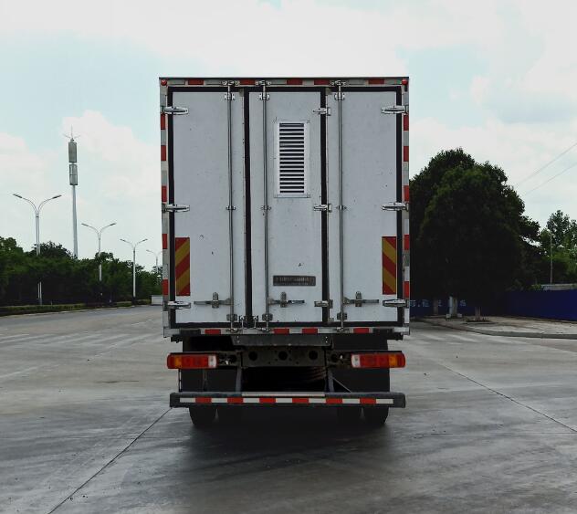 聚塵王牌HNY5180XCQB6雛禽運(yùn)輸車公告圖片