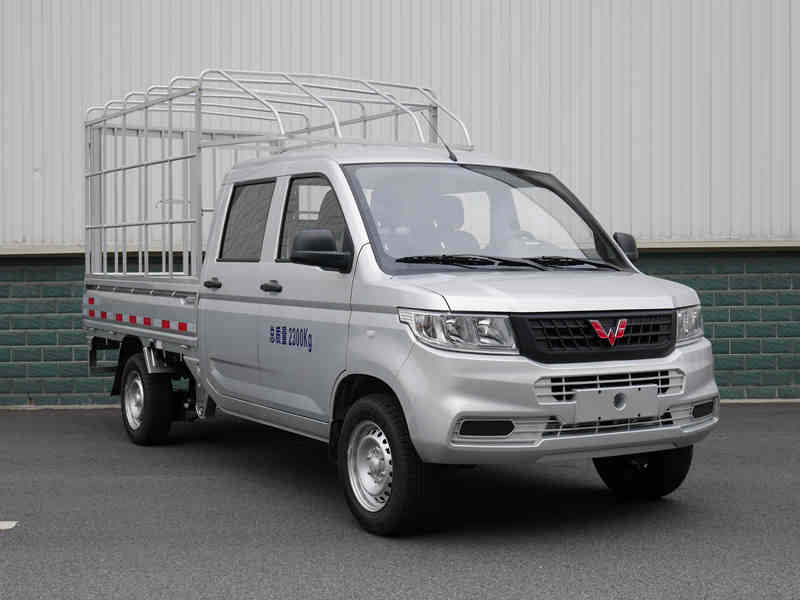 五菱牌LZW5028CCYSP6AN倉(cāng)柵式運(yùn)輸車公告圖片