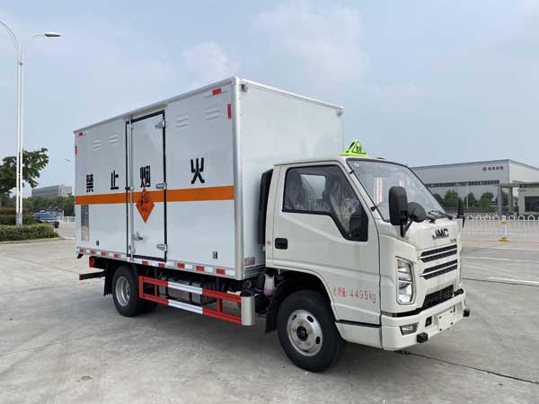 楚勝牌CSC5040XQYJ6爆破器材運輸車公告圖片