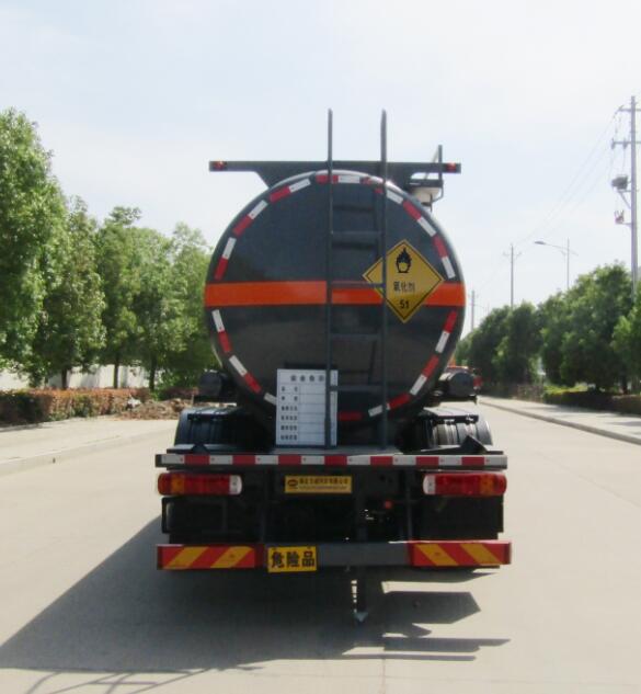 中汽力威牌HLW5260GYWZ6氧化性物品罐式运输车公告图片