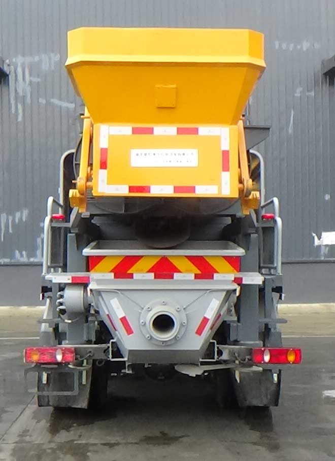 長興德龍牌ZZZ5132THBEQ6車載式混凝土泵車公告圖片