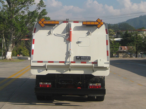 福龍馬牌FLM5120TSLDGBEV純電動(dòng)掃路車公告圖片