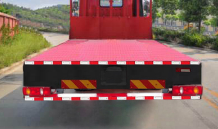 大運(yùn)牌DYQ5141TPBD6AC平板運(yùn)輸車公告圖片