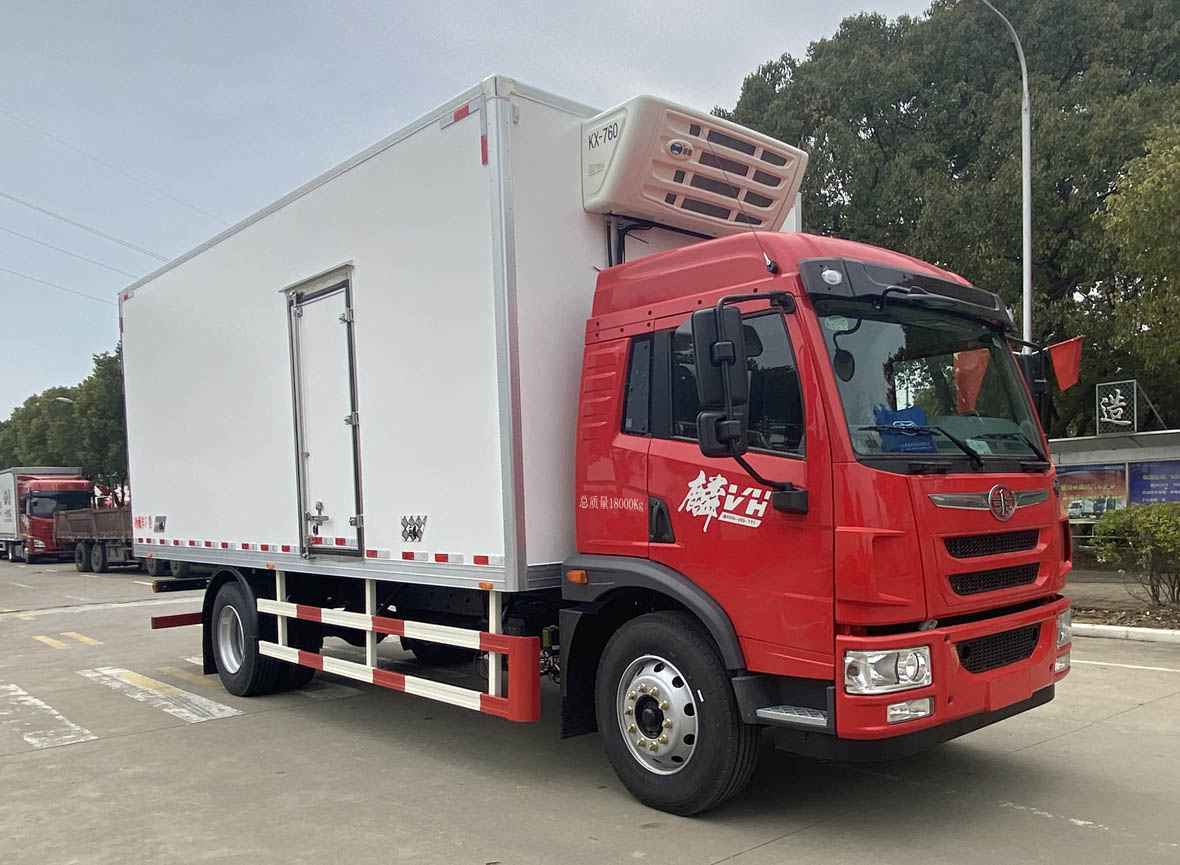 解放牌CA5180XLCPK42L7E6A85冷藏車(chē)公告圖片