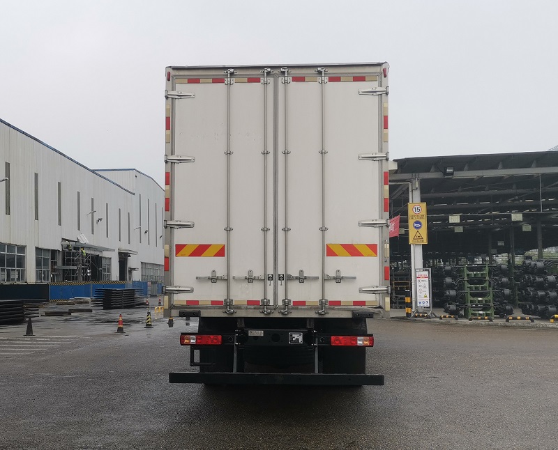 紅巖牌CQ5187XXYEY08711J廂式運輸車公告圖片