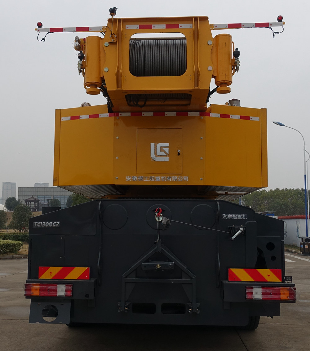 柳工牌CLG5551JQZ130汽车起重机公告图片