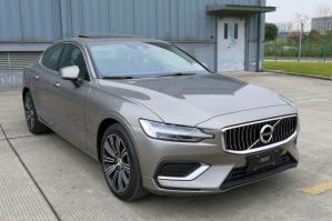 沃尔沃牌VCD7204E55Z型轿车