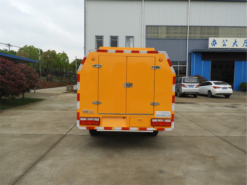 桐工牌TBJ5031XXHL5B救險(xiǎn)車公告圖片