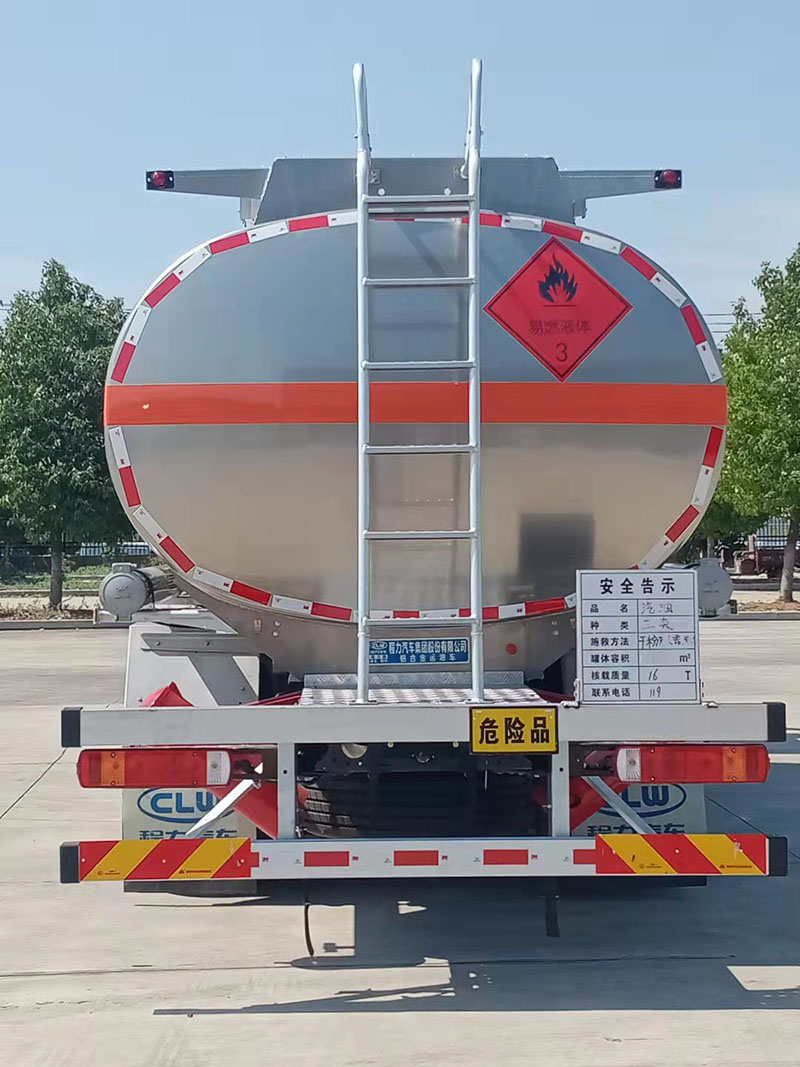 程力牌CL5181GYYLC6铝合金运油车公告图片