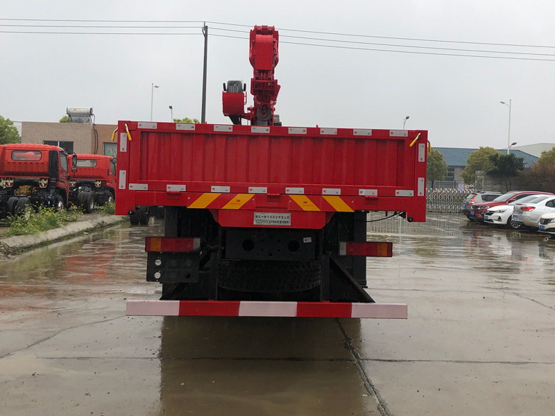 專致牌YZZ5250JSQ6F隨車起重運(yùn)輸車公告圖片