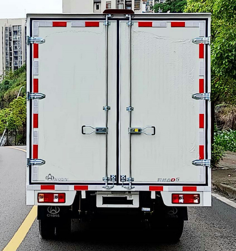 長安牌SC5034XXYUFD66廂式運(yùn)輸車公告圖片