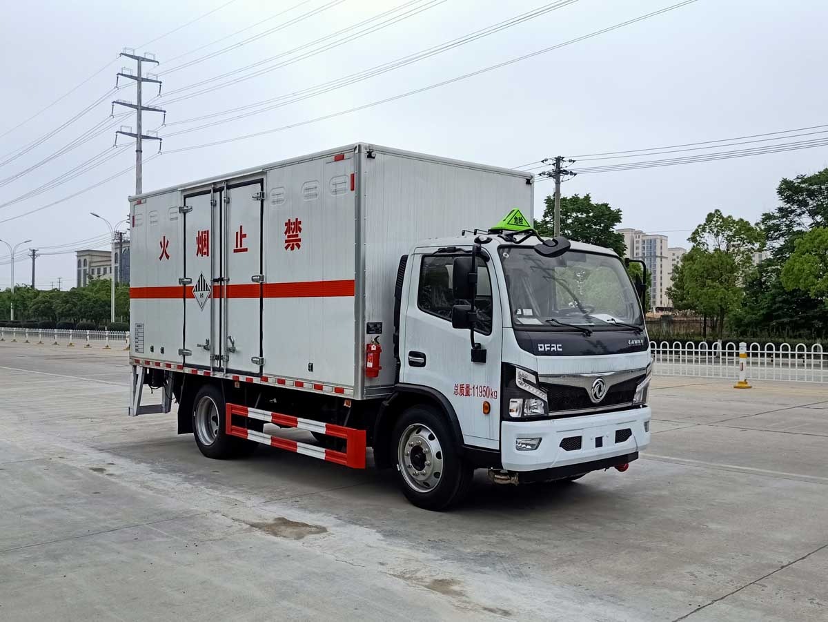 楚飛牌CLQ5122XZW6E雜項(xiàng)危險(xiǎn)物品廂式運(yùn)輸車公告圖片
