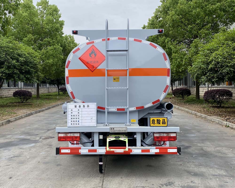 楚勝牌CSC5127GYY6A運(yùn)油車(chē)公告圖片