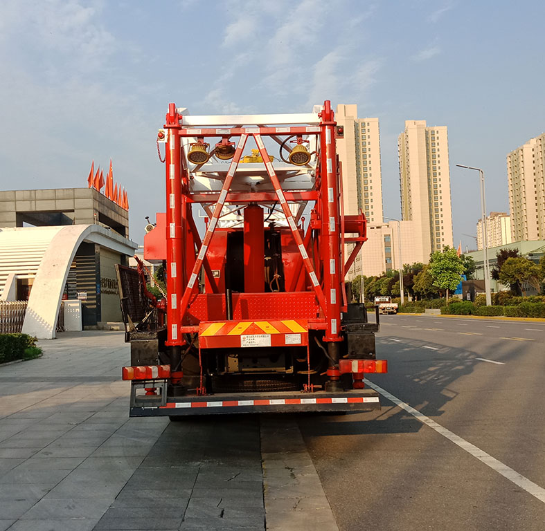 鄖凱牌EYK5250TXJZZ6修井機(jī)公告圖片