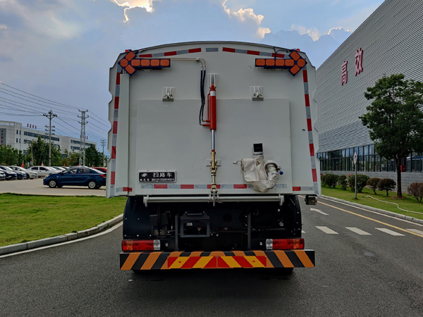 福龍馬牌FLM5180TSLYJ6K掃路車公告圖片
