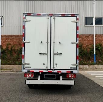 宇通牌ZKH5043XXYBEV7純電動廂式運輸車公告圖片