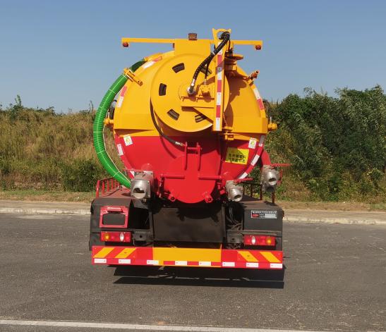 楚風(fēng)牌HQG5180GQWDF6清洗吸污車公告圖片