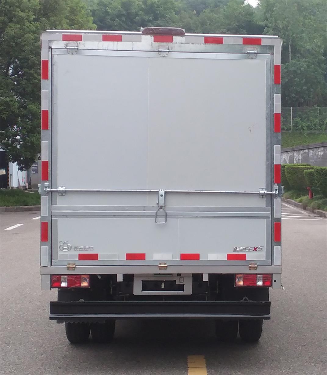 長安牌CKS5034XYKFRD6B2翼開啟廂式車公告圖片