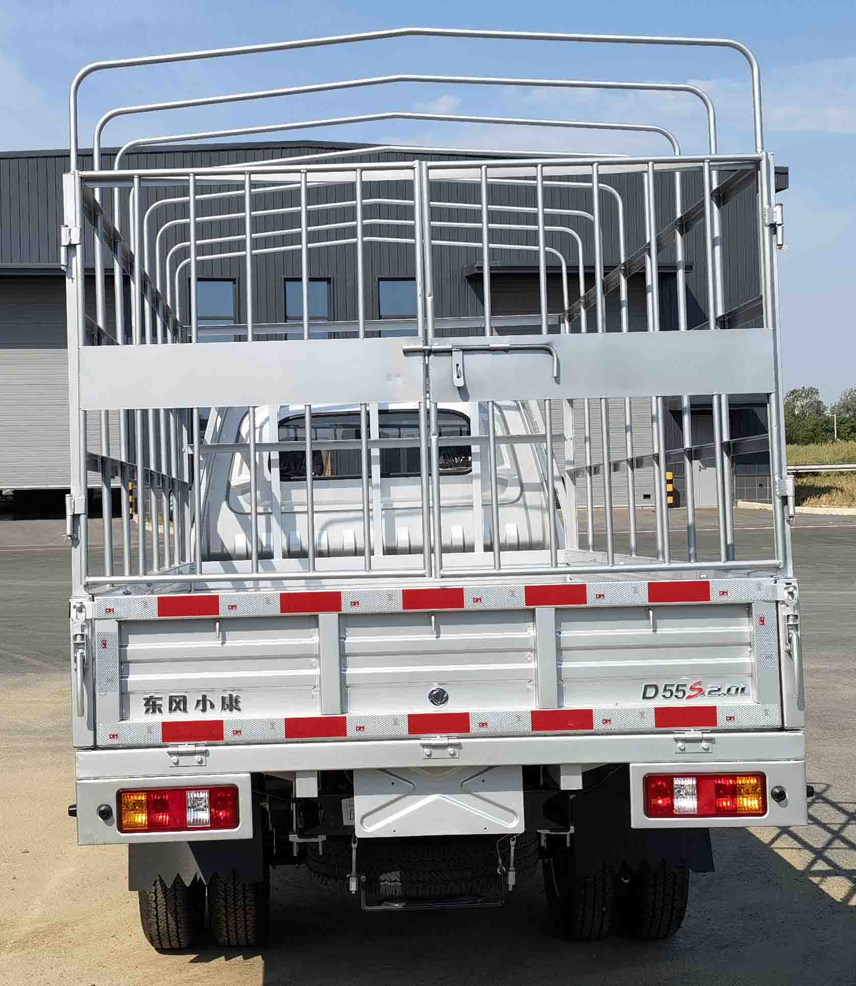 東風(fēng)牌DXK5031CCYK17HL倉柵式運輸車公告圖片