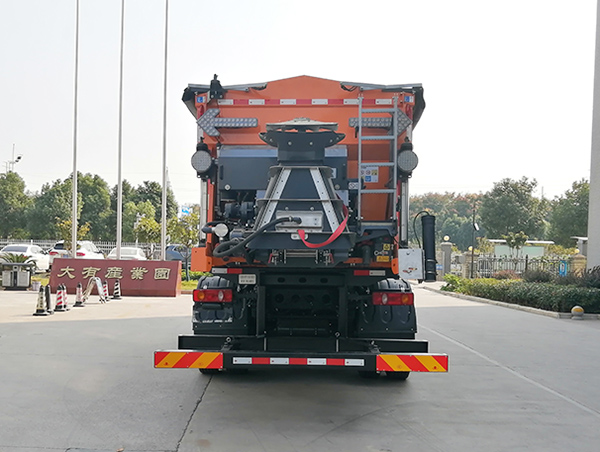 新環(huán)牌WX5180TCXBEV純電動(dòng)除雪車公告圖片