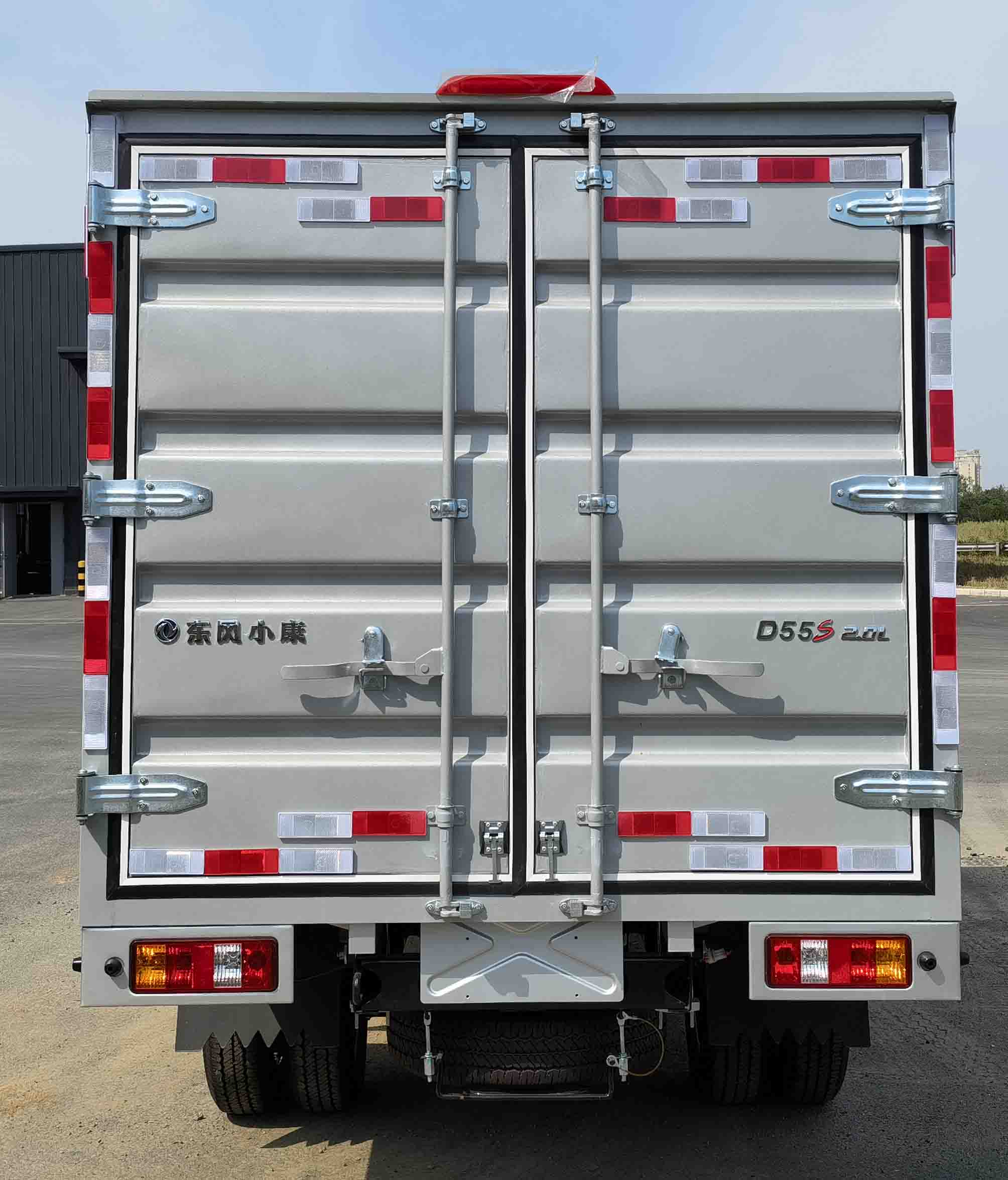 東風(fēng)牌DXK5031XXYK23HL廂式運輸車公告圖片