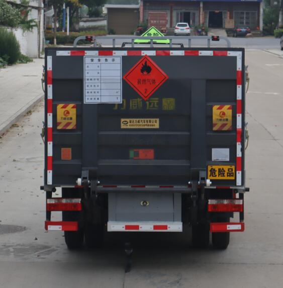 中汽力威牌HLW5075TQPEQ6氣瓶運(yùn)輸車(chē)公告圖片